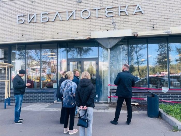 В библиотеке №169 «Проспект» отремонтируют фасад