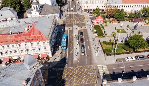 На двух перекрестках ЮЗАО появилась вафельная разметка