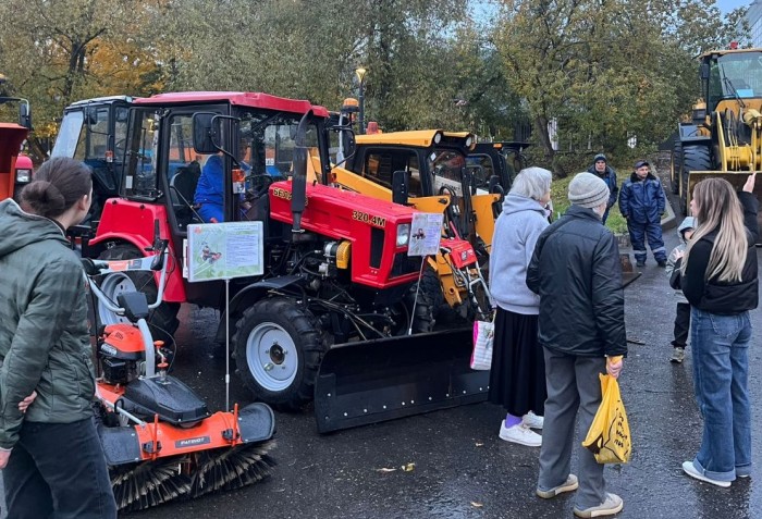 На Коньковских прудах организовали лекцию и выставку в рамках «Школы ЖКХ»