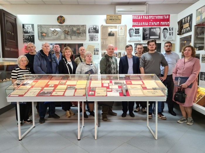 Ветераны и сотрудники УВД юго-запада столицы побывали в музее истории МУРа