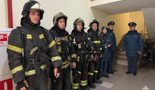 В ЮЗАО прошли окружные соревнования по вертикальному подъему «Движение вверх»