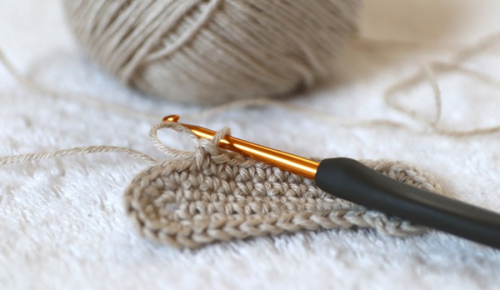 Центр «Атлант» объявил набор в студию вязания крючком и создания изделий из фетра