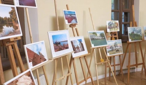 В усадьбе на Перекопской открылась выставка «Культурный мост: Херсон — Москва»