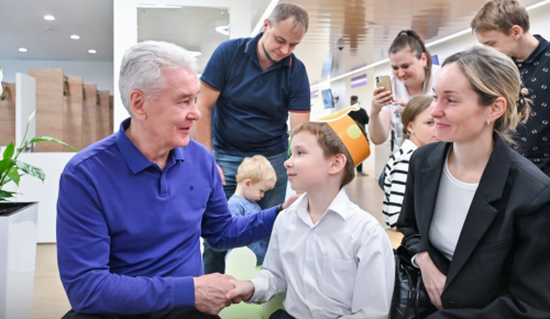 Собянин: За пять лет в Москве обновлено и построено более 340 зданий поликлиник