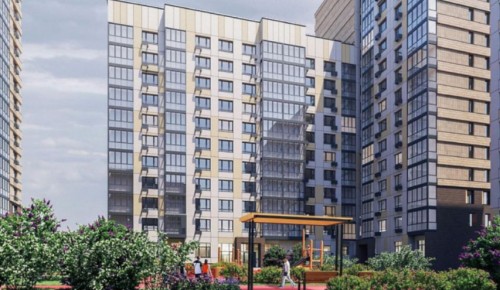 В жилом корпусе по реновации на ул. Введенского ведется устройство кровли