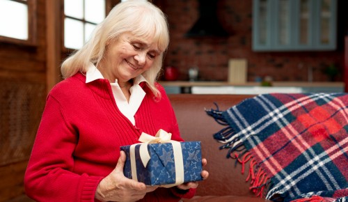 В школе №1514 реализован благотворительный проект «Старость в радость»