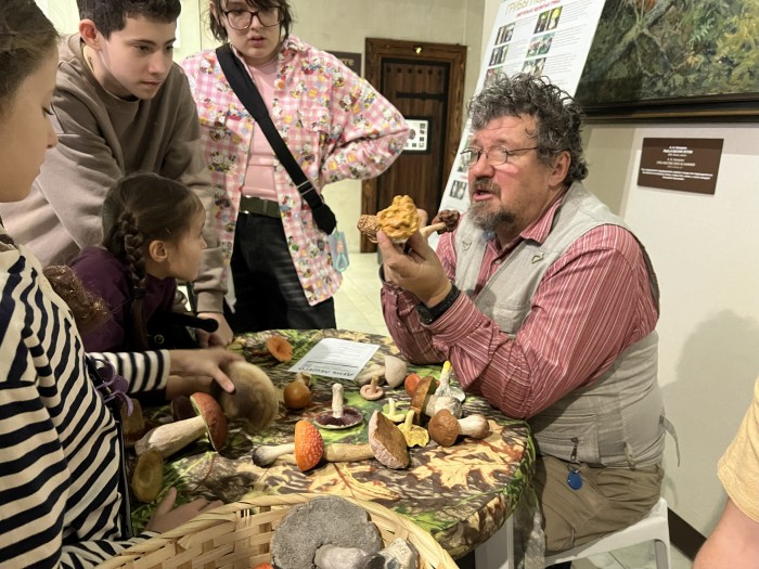 Жуки, грибы и дух леса: Дарвиновский музей провел традиционный День лешего