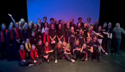 15 финалистов и жюри со звездой «Молодежки»: в «Сцене» проходит фестиваль «Молодые-молодым»