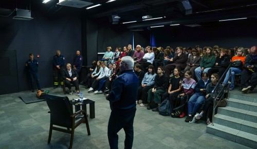 Специалисты ГОЧСиПБ провели пожарно-профилактическое мероприятие для студентов и общественных советников в районе Коньково