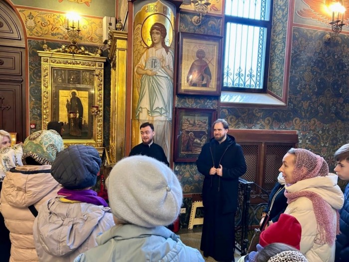 Юные прихожане храма преподобной Евфросинии Московской познакомились с его историей и устройством