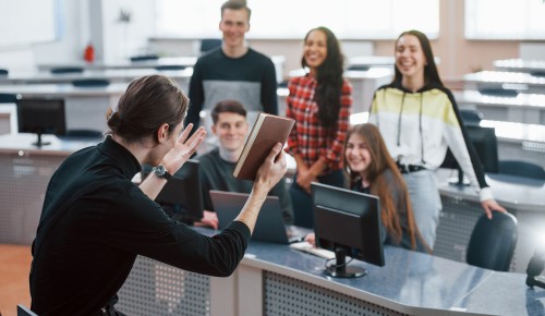 Десятиклассники школы №626 познакомились со службой в полиции