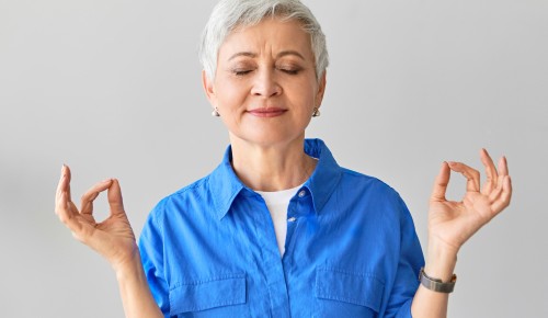 «Долголетов» из Теплого Стана приглашают на курс «Дыхание жизни»