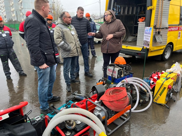 Глава управы Конькова проверила готовность аварийных служб к зимнему сезону