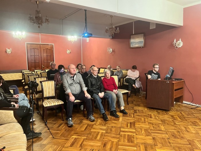 В библиотеке №183 состоялась лекция «Поэма о бесконечном путешествии»