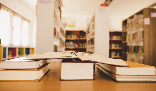 В библиотеке №189 открылась историческая выставка-викторина