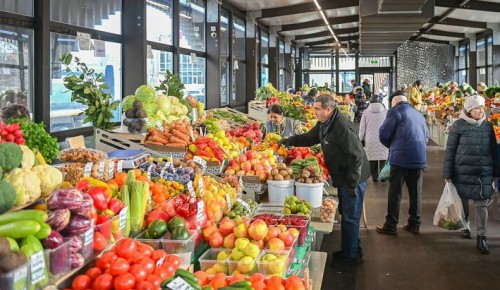 Столичные ярмарки открывают возможности для фермеров — участников СВО