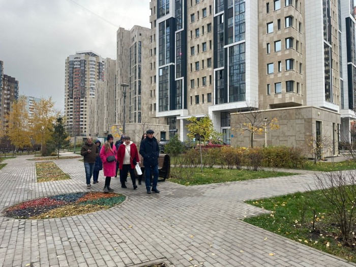 Глава управы Обручевского района провел обход территории