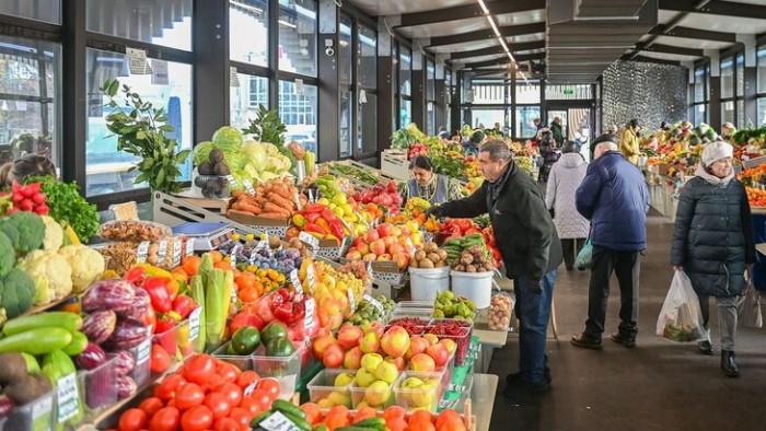 Столичные ярмарки открывают возможности для фермеров — участников СВО