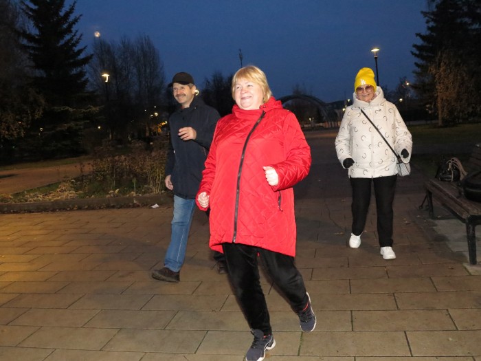 В Южном Бутове отметили День народного единства скандинавской ходьбой