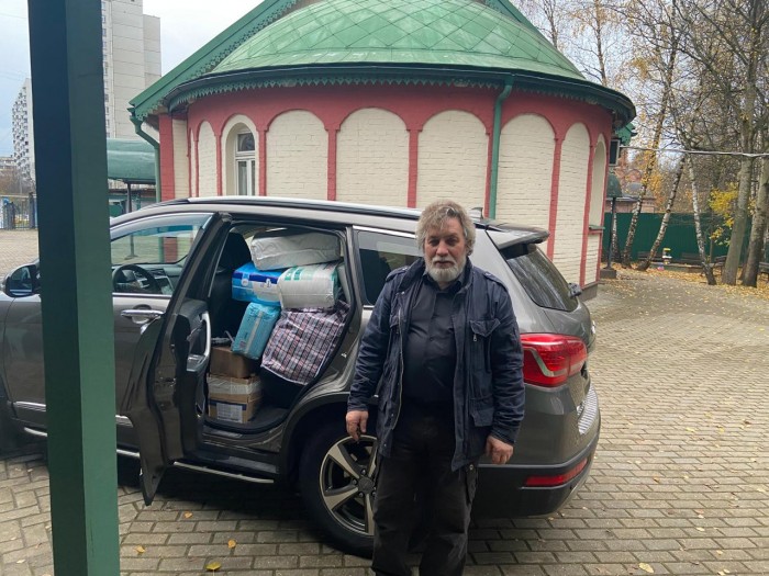 Храм в Тёплом Стане оказал помощь пансионату для пожилых и многодетным семьям