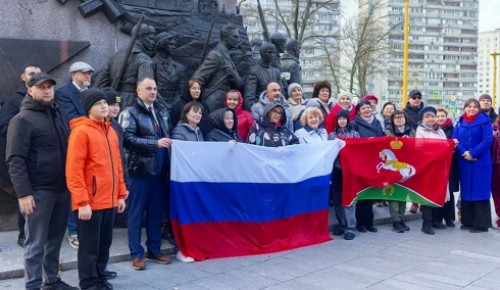 В сквере «Доблести и славы» провели мероприятие в рамках проекта «Истории ратных династий»