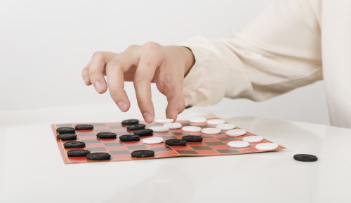 Воспитанник центра «Лидер» завоевал «золото» первенства России по игре го