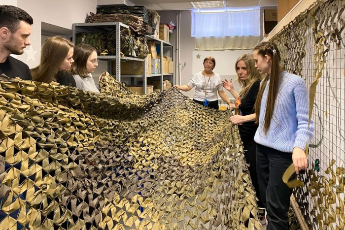 Как волонтеры Троицкого и Новомосковского округов помогают бойцам СВО