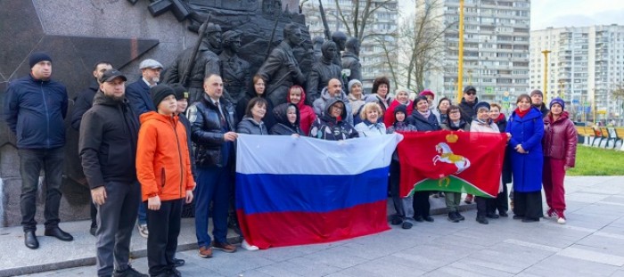 В сквере «Доблести и славы» провели мероприятие в рамках проекта «Истории ратных династий»