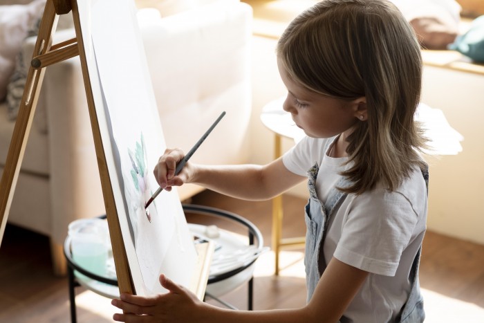 Храм святой равноапостольной Нины в Черемушках приглашает ребят в изостудию «Кисточка»