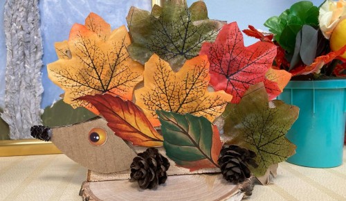 Выставка «Богата осень вдохновением» открылась в ЦКиД «Академический»