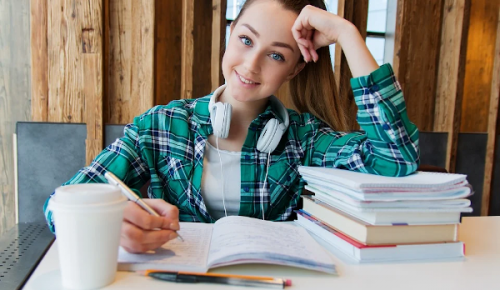 Институт имени Пушкина познакомил московских школьников с миром медиа