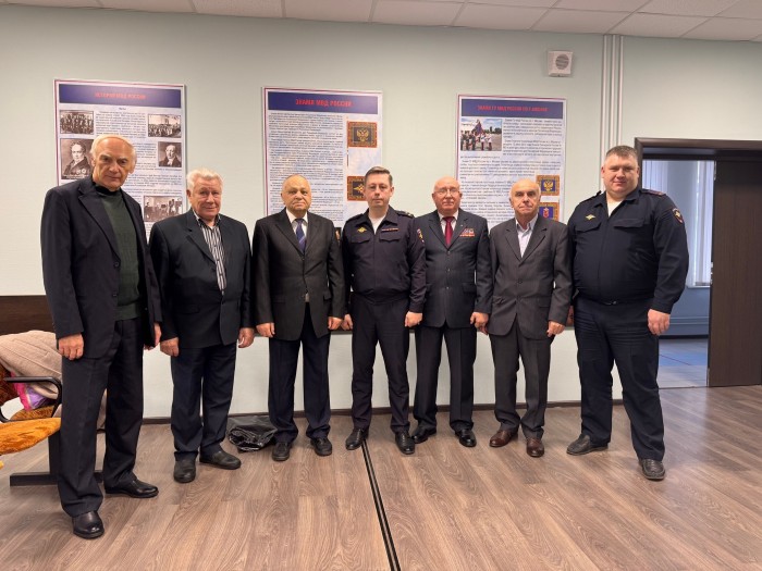 В ОМВД России по Обручевскому району поздравили ветеранов с наступающим Днем сотрудника органов внутренних дел