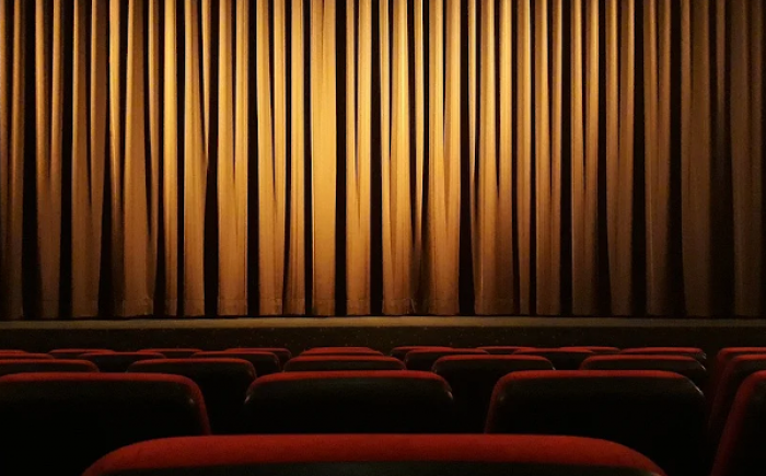 Киноклуб «Эльдар» 16 ноября приглашает на спектакль «Горе от ума»