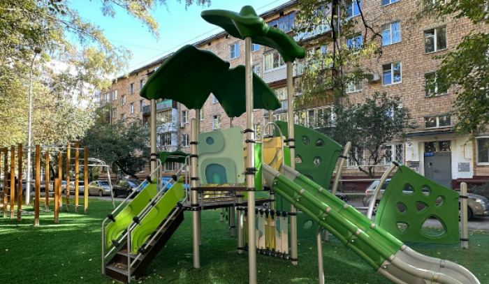 На Сивашской улице завершен капитальный ремонт пяти детских площадок