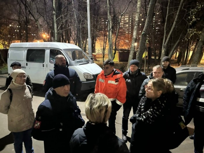 В Теплом Стане обсудили вопросы благоустройства дворовой территории