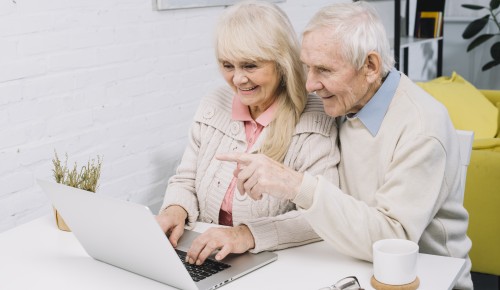 ЦМД «Ломоносовский» приглашает москвичей старшего поколения на курсы блогинга