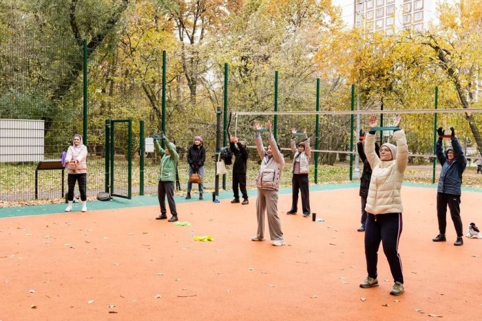 Оздоровительные занятия в стиле хатха-йоги проходят в усадьбе Воронцово