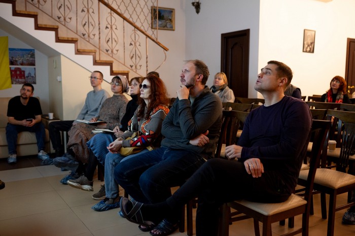 В храме отцев Киево-Печерских в Старых Черемушках состоялась лекция о церковнославянском языке