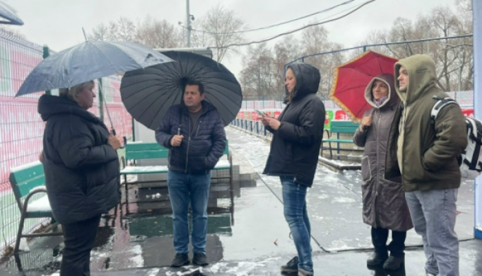 Каток на Севастопольском проспекте готовят к зимнему сезону