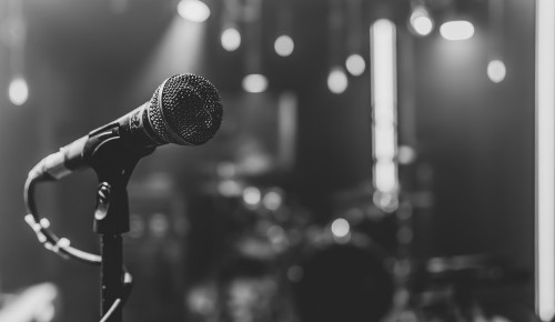 В библиотеке №169 «Проспект» состоится творческий вечер поэта и музыканта Алексея Кольчугина