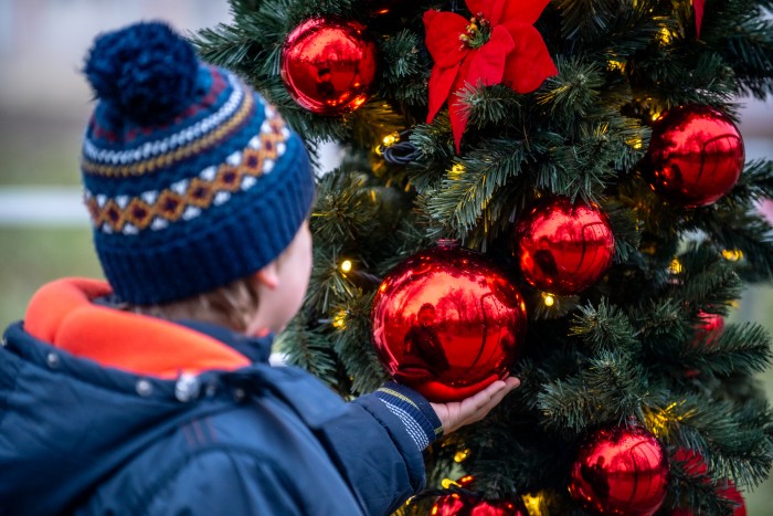 Москва в ожидании чуда: как Юго-Запад готовится к Новому году