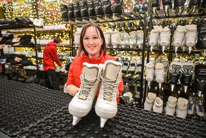 Главный каток округа откроется в Теплом Стане