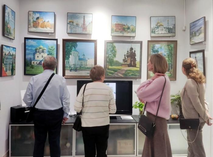 В библиотеке №195 стартовала выставка «Россия и Беларусь глазами русских художников»