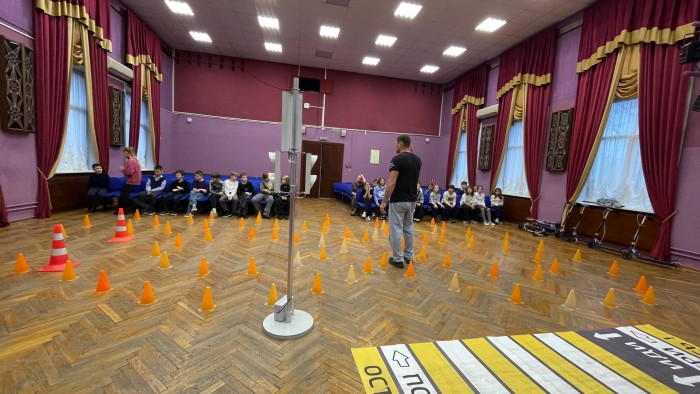 В школе №626 прошли практические занятия по ПДД