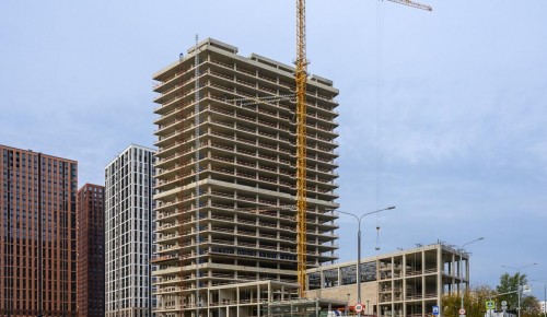 Облицовка фасада началась в бизнес-центре на ул. Академика Семенихина