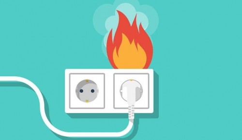 Специалисты напоминают об осторожности при обращении с электроприборами