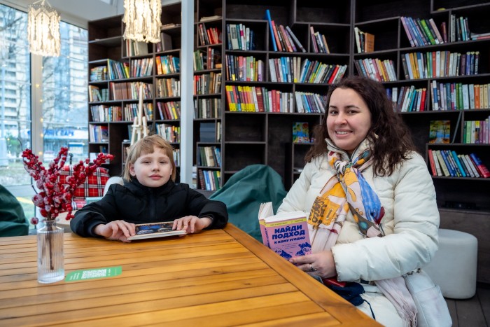 Зима с книгой: в усадьбе Воронцово открылась обновленная «Лесная библиотека»