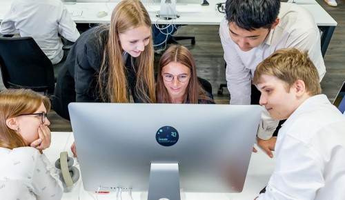 Сергей Собянин: ИТ-классы в школах Москвы находятся на пике популярности