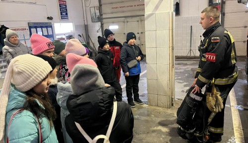 Ученики 4-го класса школы № 1212 посетили отдельный пост 56 пожарно-спасательной части