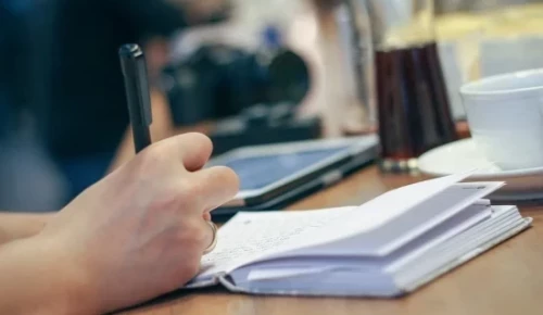 В управе Конькова обсудили обновление детского городка во дворе на ул. Академика Арцимовича